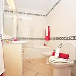 Villa Martinica - Refugio Tranquilo Com Piscina E Bbq - Guia, Albufeira Βίλα *