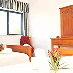 Villa Martinica - Refugio Tranquilo Com Piscina E Bbq - Guia, Albufeira