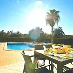 Villa Martinica - Refugio Tranquilo Com Piscina E Bbq - Guia, Albufeira * Guia (Faro)